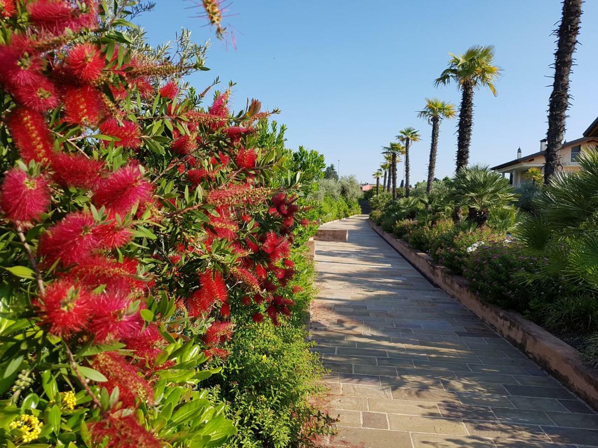 Sky Fort Garda View Sirmione Dış mekan fotoğraf